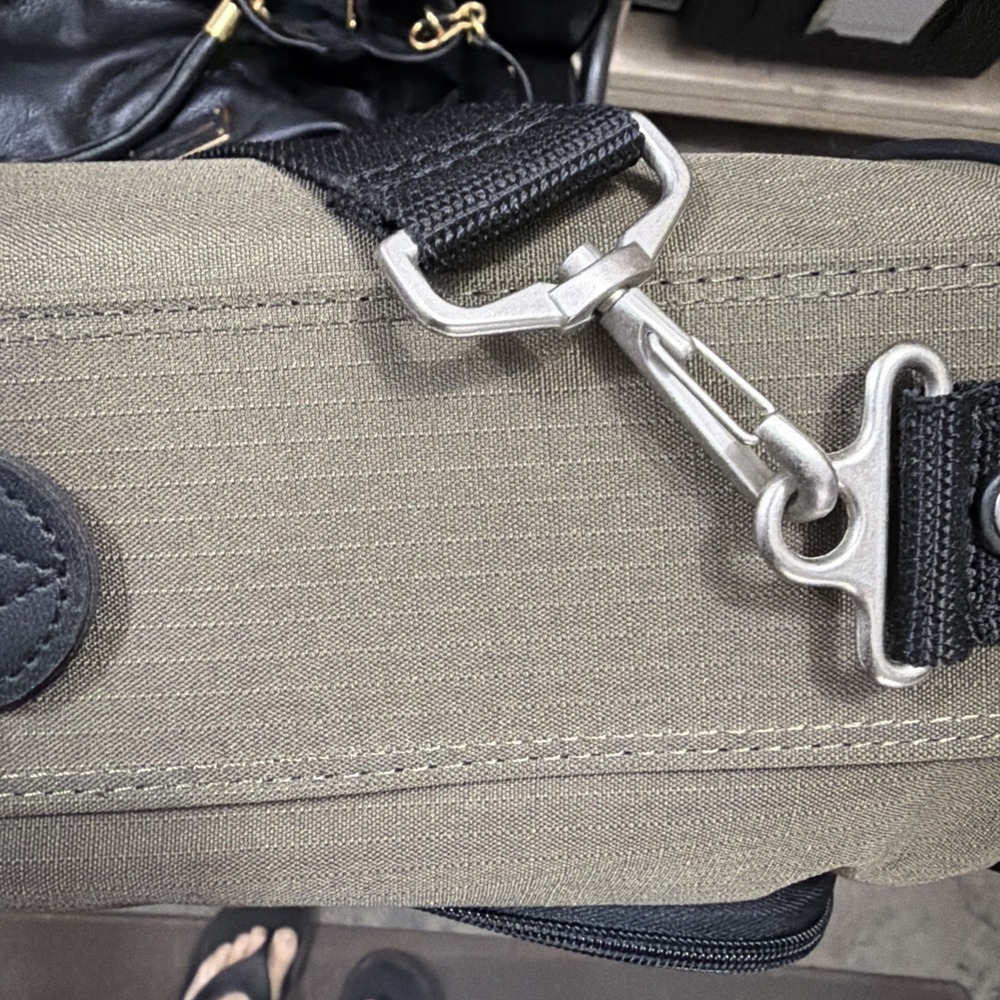 Eddie‎ Bauer Garment Bag Olive Green, Black Interior Travel Outdoor Suit Bag EUC - Picture 9 of 9